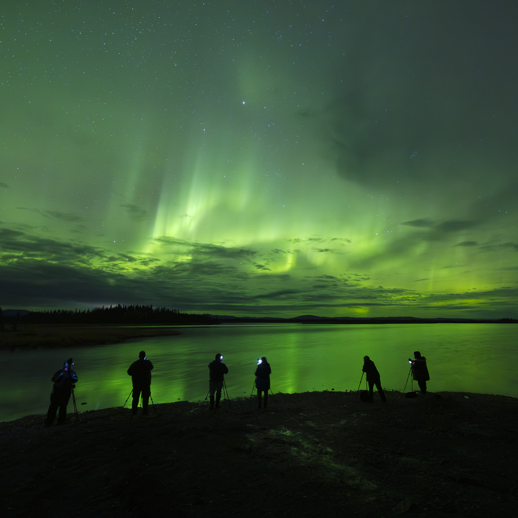 Best places to see aurora borealis along Richardson Highway aurora viewing locations in Interior Alaska